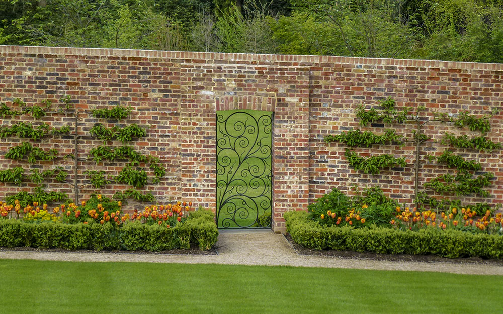 Landscape Design Colson Stone Practice A Walled Garden Ascot