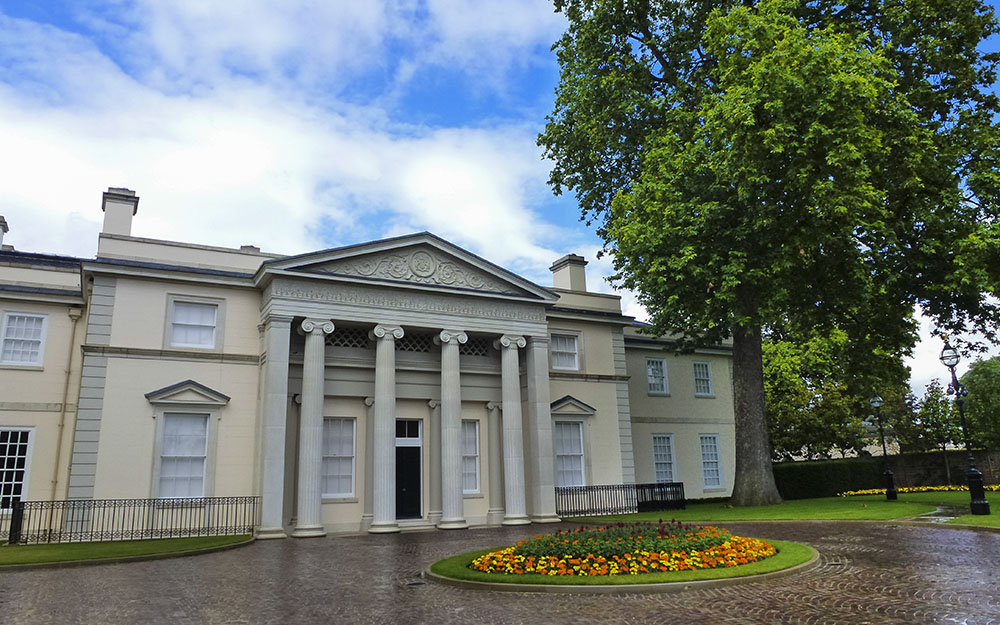 Landscape design at Hanover Lodge London