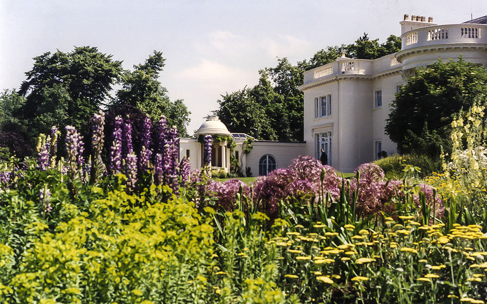 Landscape design at the Holme Regents Park  London